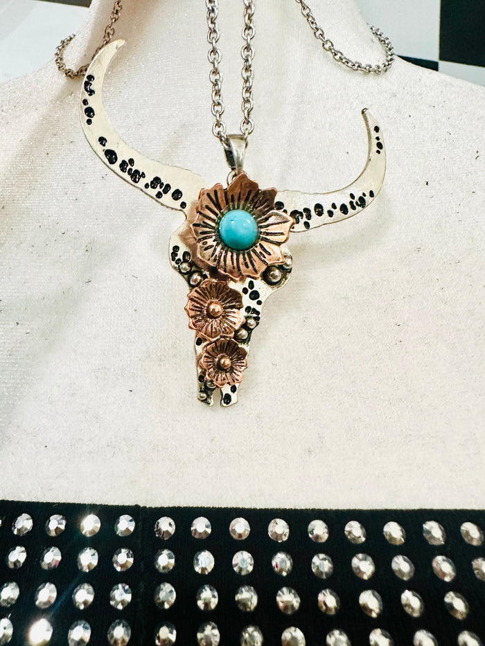 BULL SKULL WITH FLOWER DANGLE NECKLACE!!!