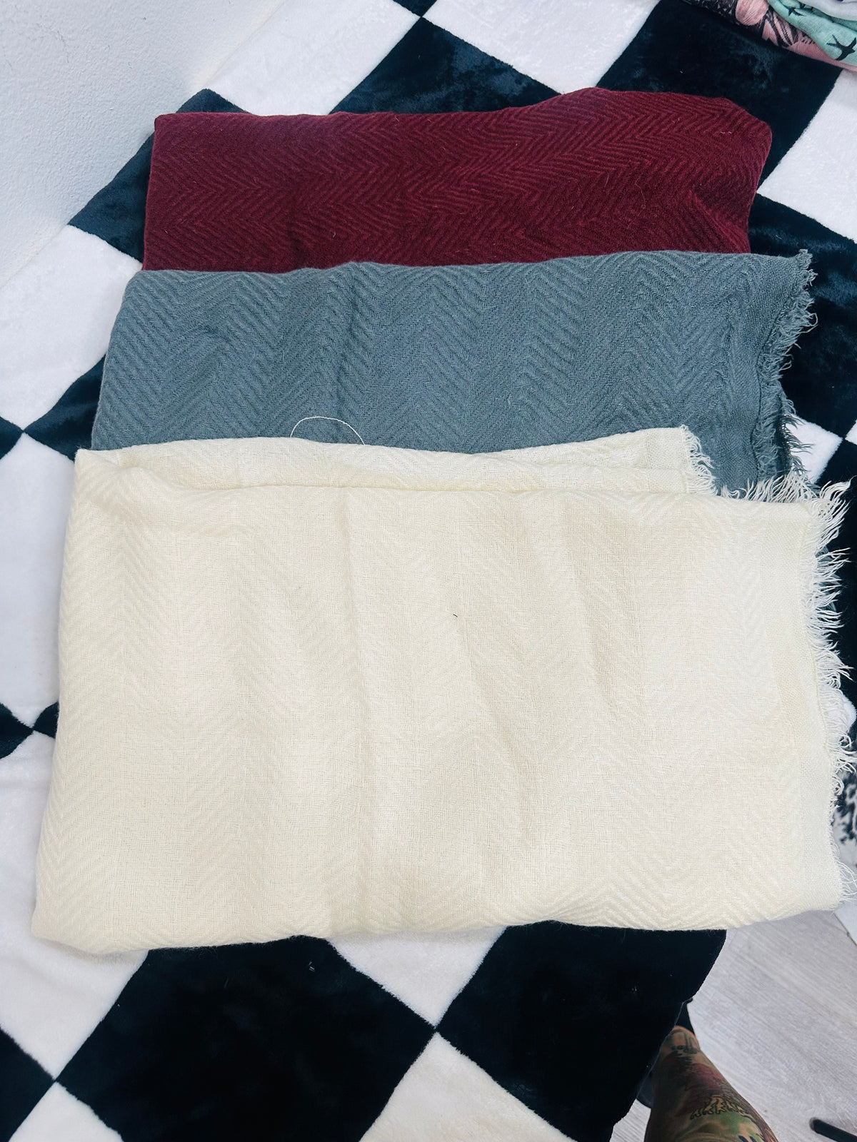 BLANKET/SCARVES