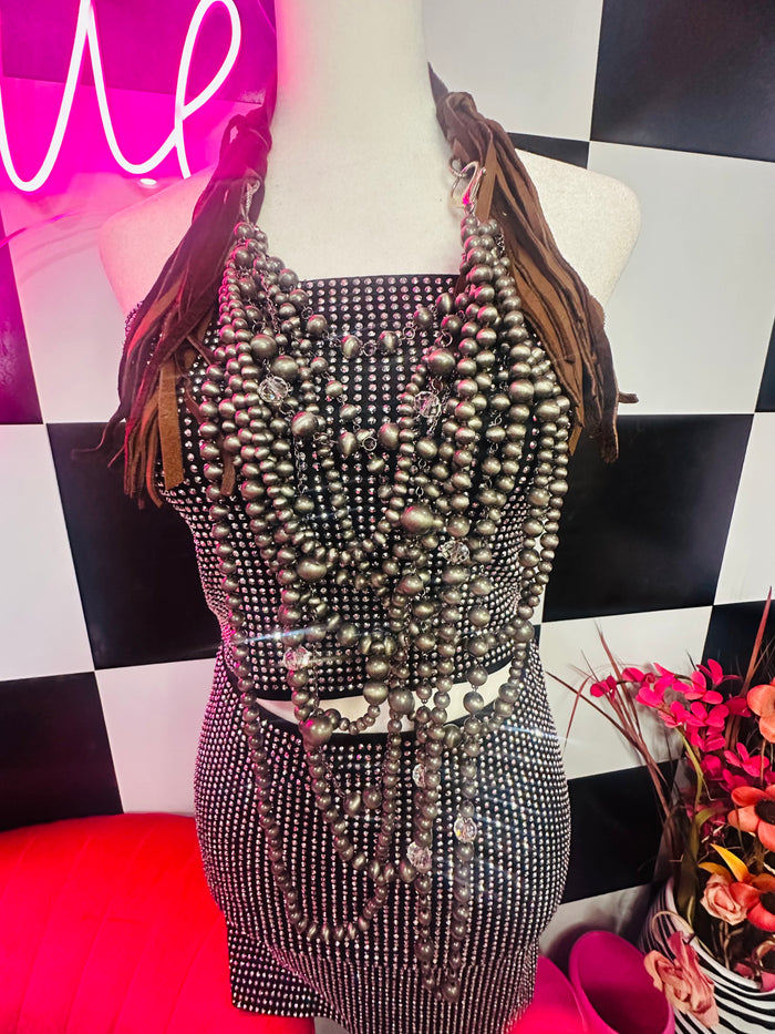 ART BY AMY STUNNER LAYERED NECKLACE W/ LEATHER AND PEARLS