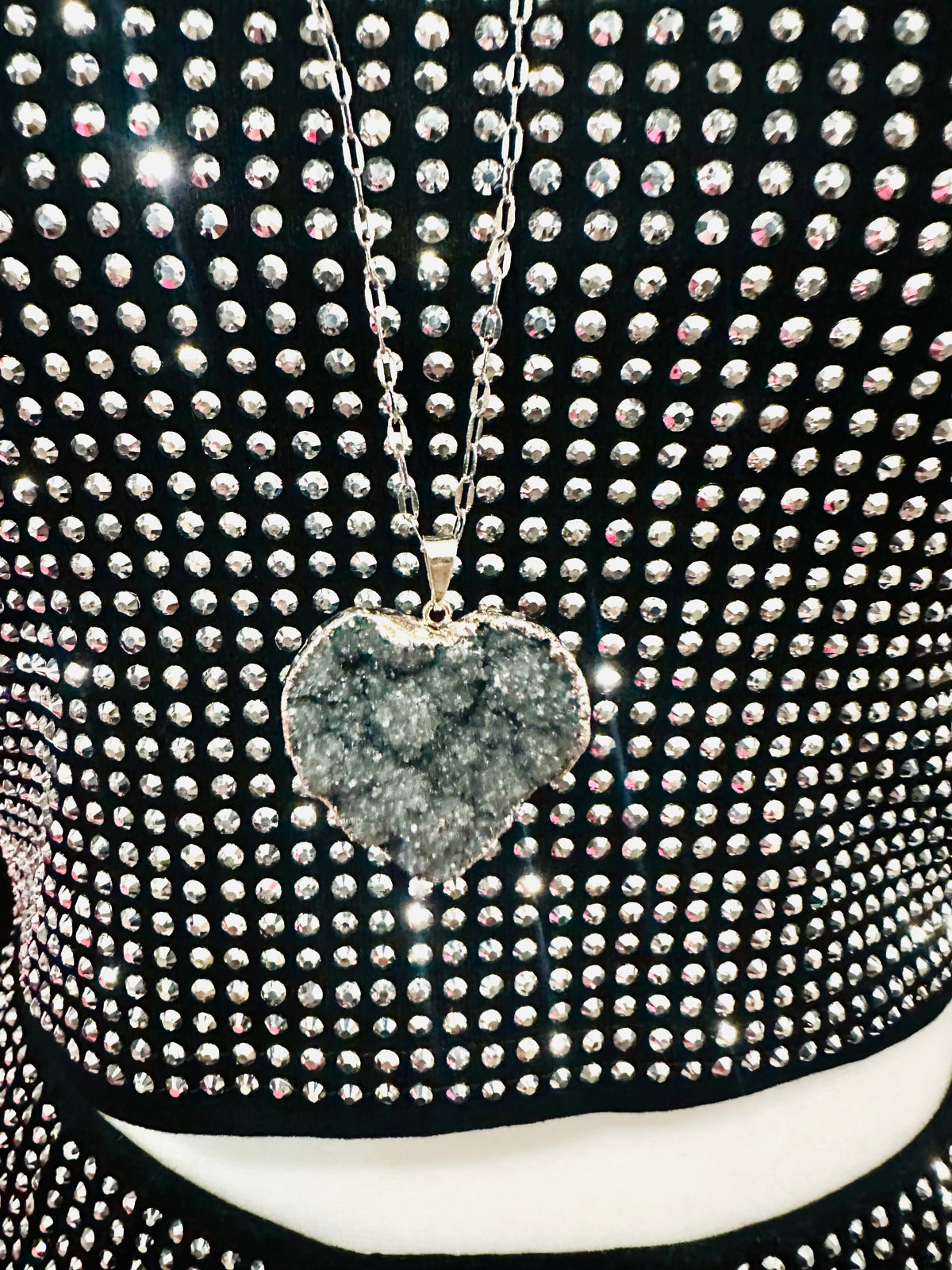GRAY DRUZY NECKLACE.