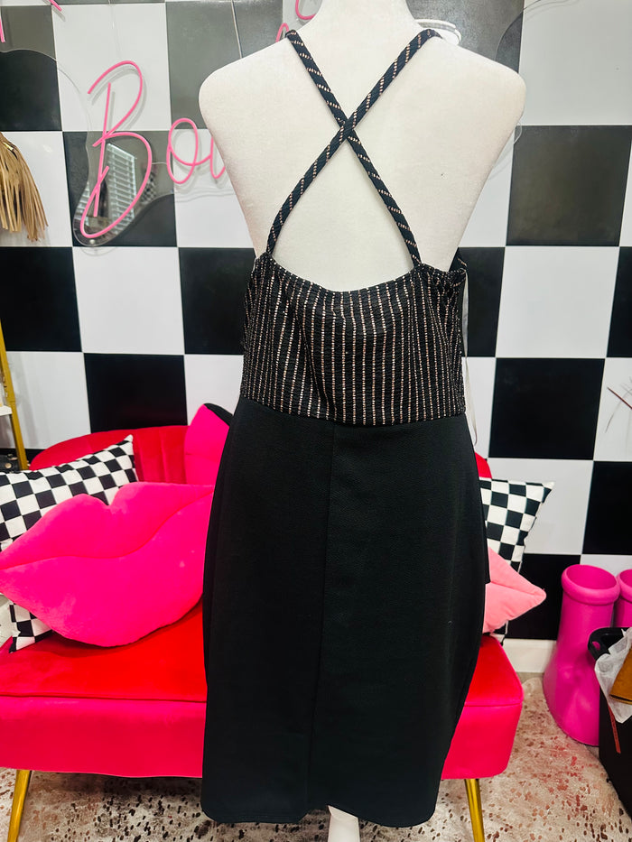 BLACK SLEEVELESS DRESS WITH CROSS CROSS DETAIL