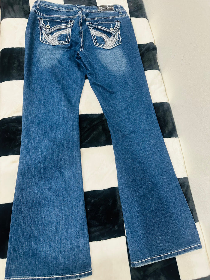 ARIYA JEANS