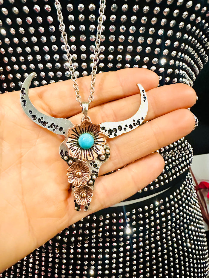 BULL SKULL WITH FLOWER DANGLE NECKLACE!!!