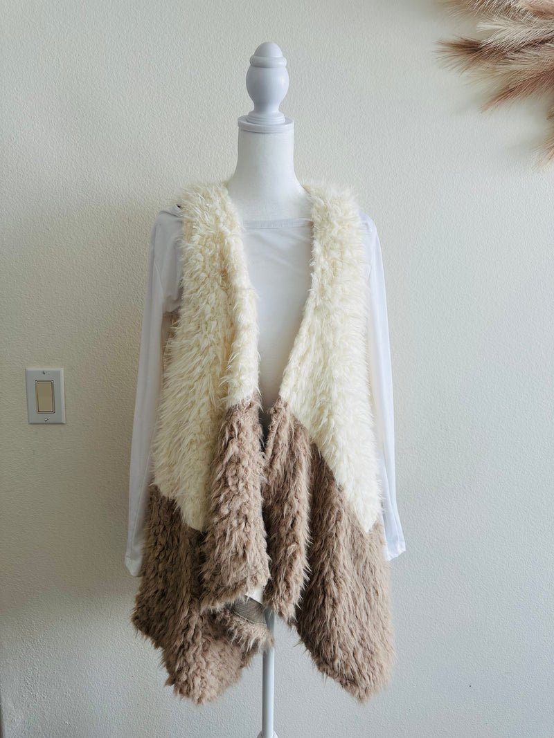 E LUNA TWO TONE SHAG VEST