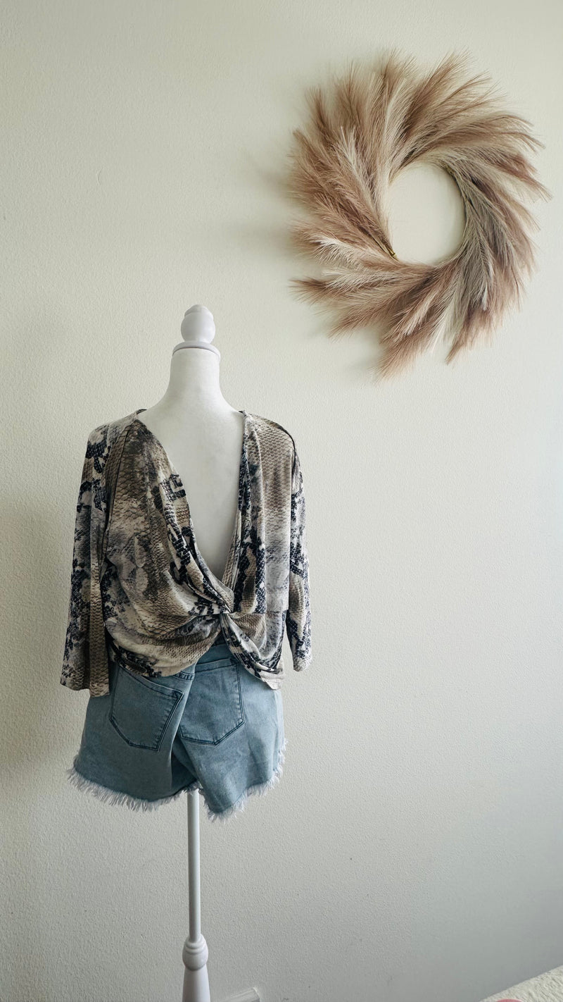 SNAKE CRISS CROSS OPEN BACK TOP