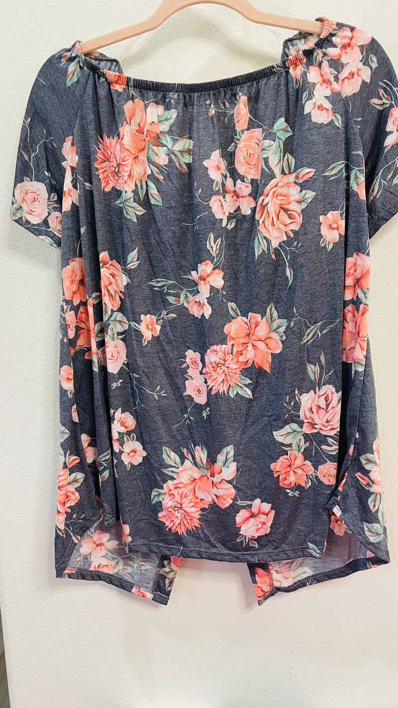 FLORAL BUTTON HALF WAY OPEN BELLY TOP