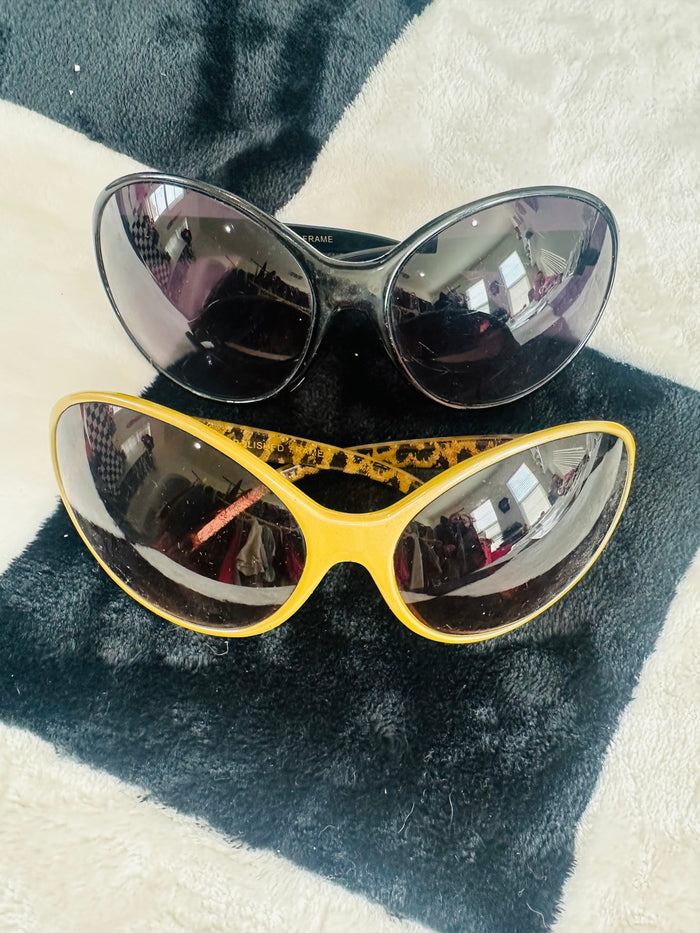 BUG OUT SUNGLASSES