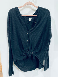 LARA BUTTON UP TUE FRONT WAFFLE KNIT TOP