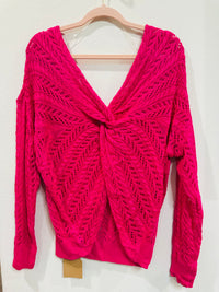 MAIN STRIP CABLE KNIT TWIST SWEATER