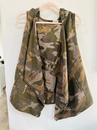 HEM & THREAD VEST