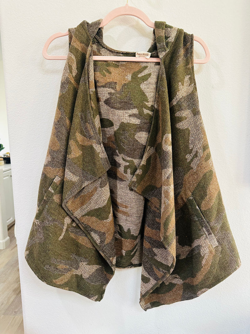 HEM & THREAD VEST