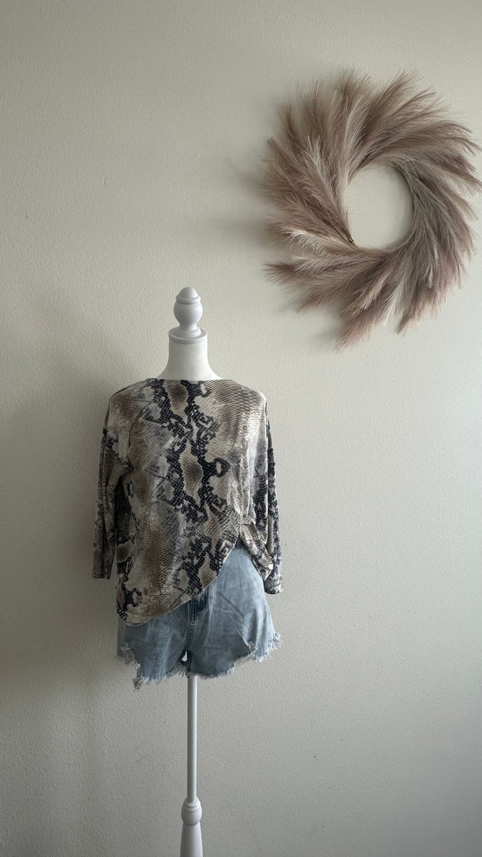 SNAKE CRISS CROSS OPEN BACK TOP