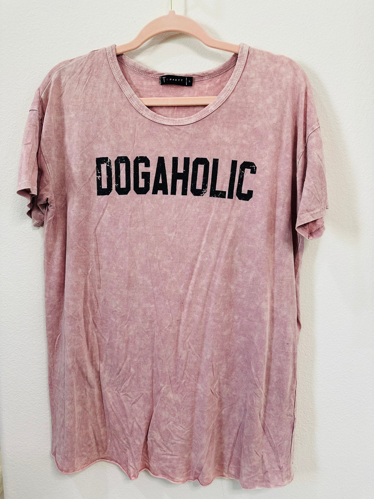 DOGAHOLIC TEE