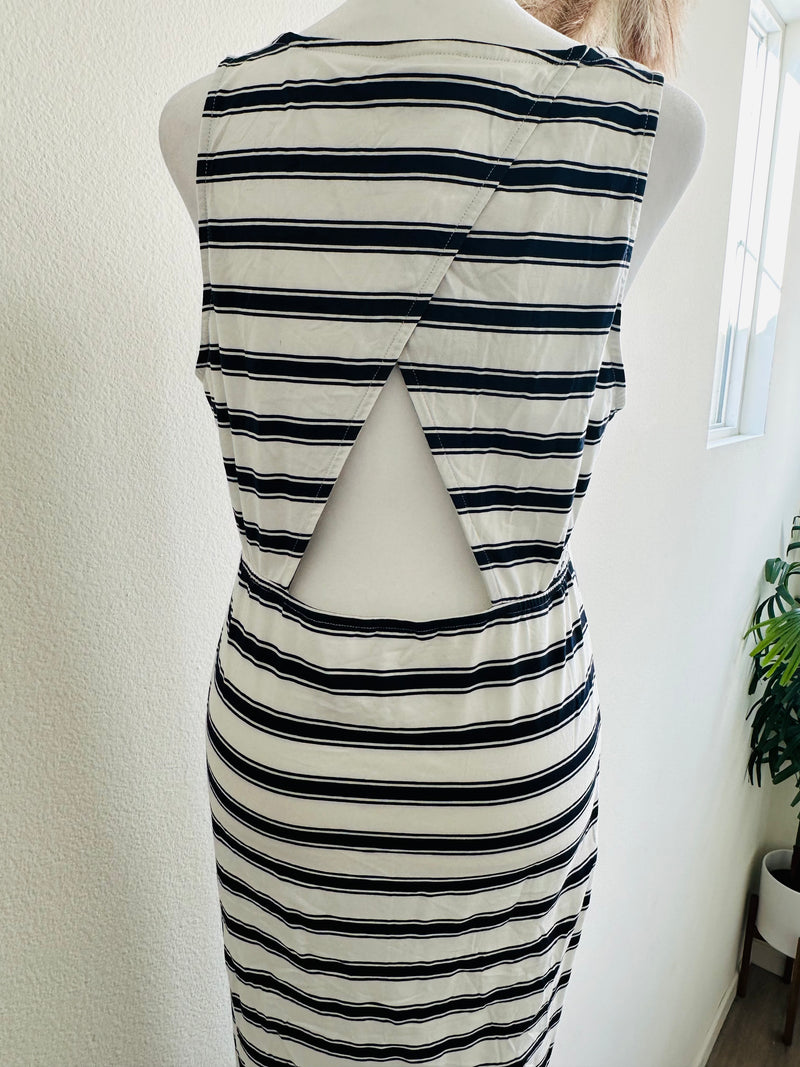 MAIN STRIP STRIPED KEY HOLE BACK MAXI