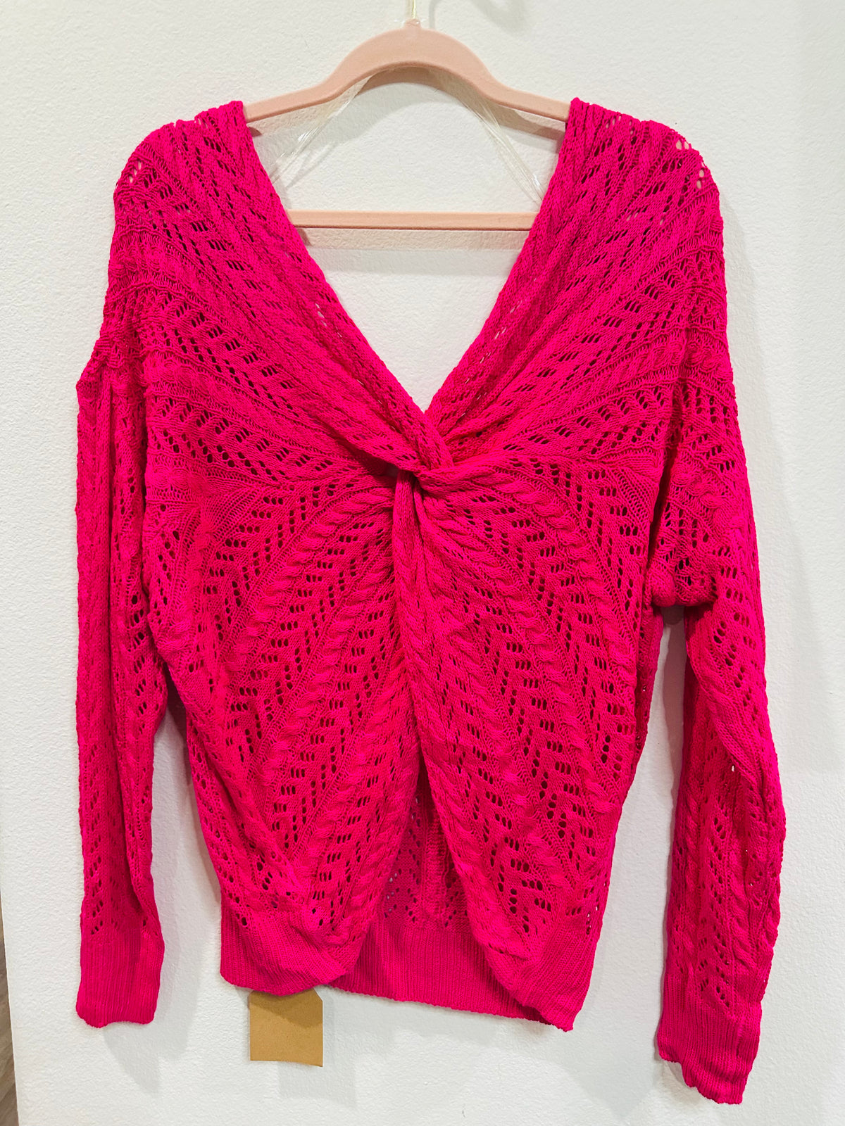 MAIN STRIP CABLE KNIT TWIST SWEATER