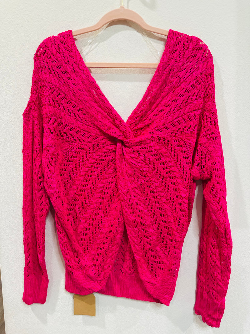 MAIN STRIP CABLE KNIT TWIST SWEATER