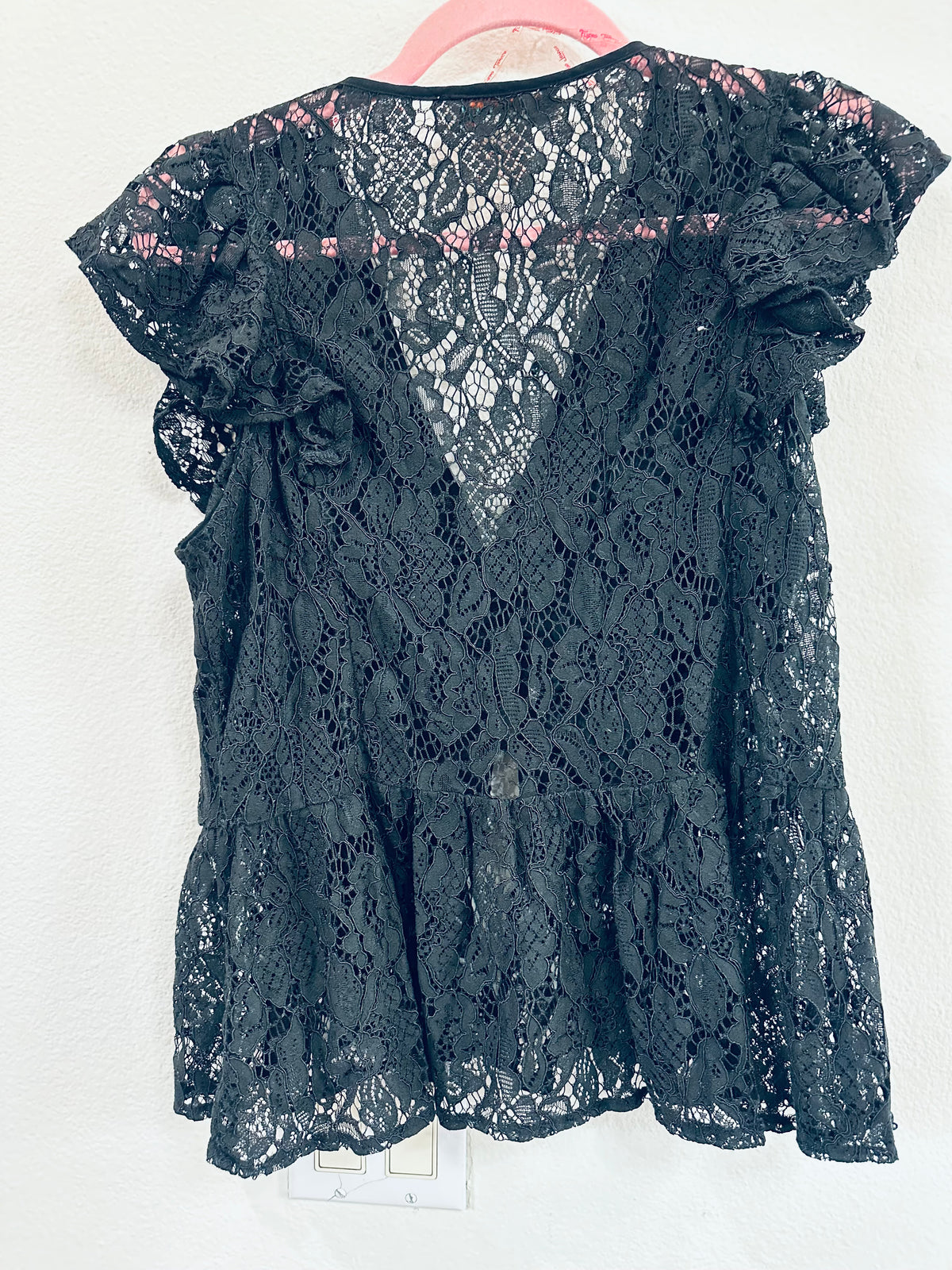 FLYING TOMATO LACE VEST OVERLAY