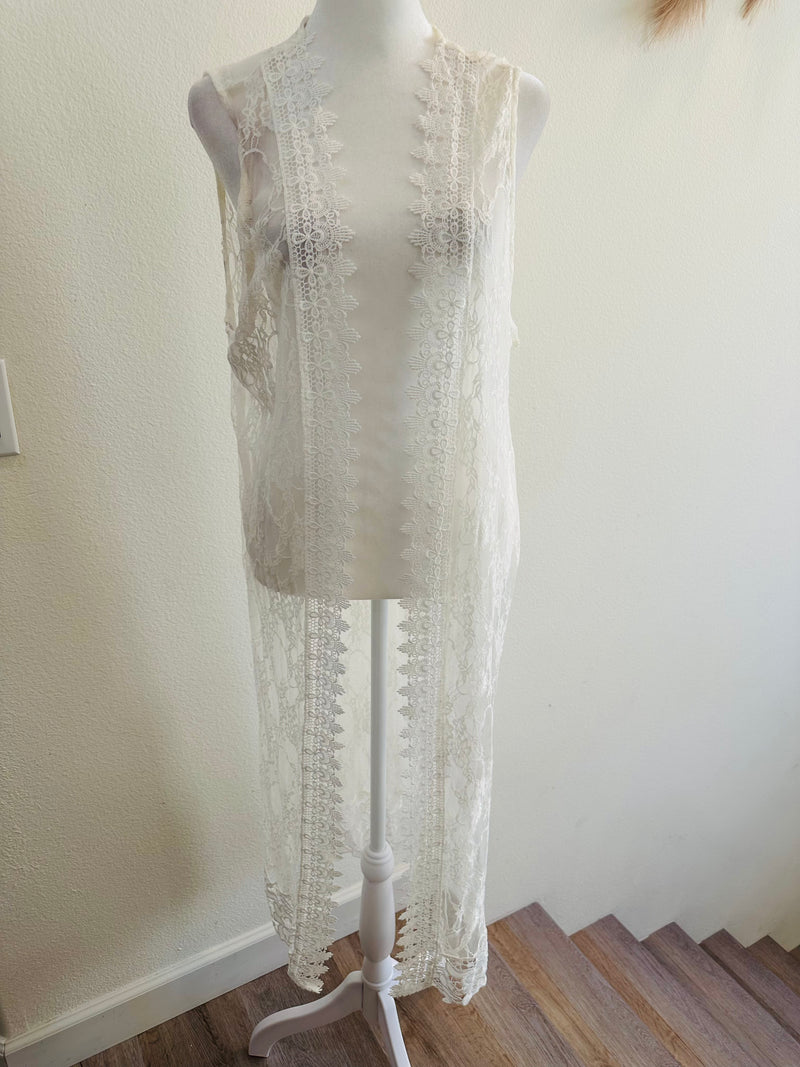 POLLY ESTHER LACE KIMONOS