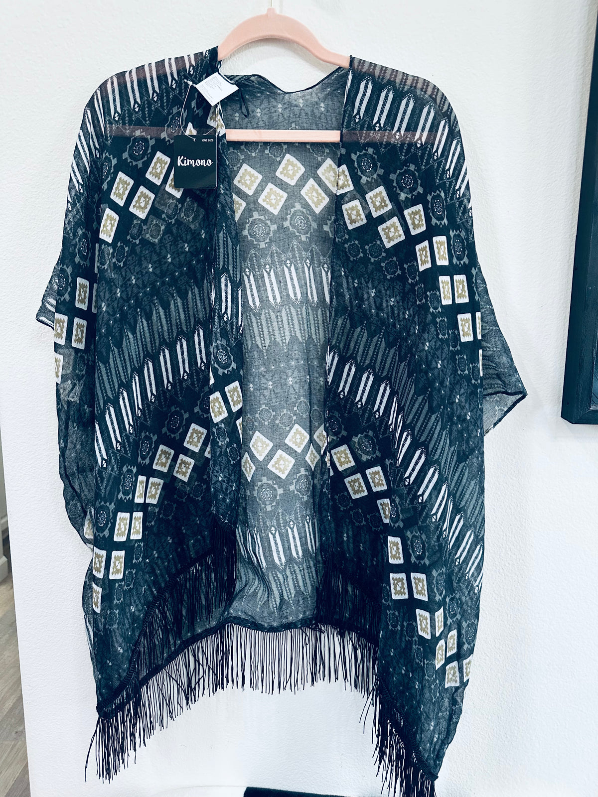FRINGE KIMONOS