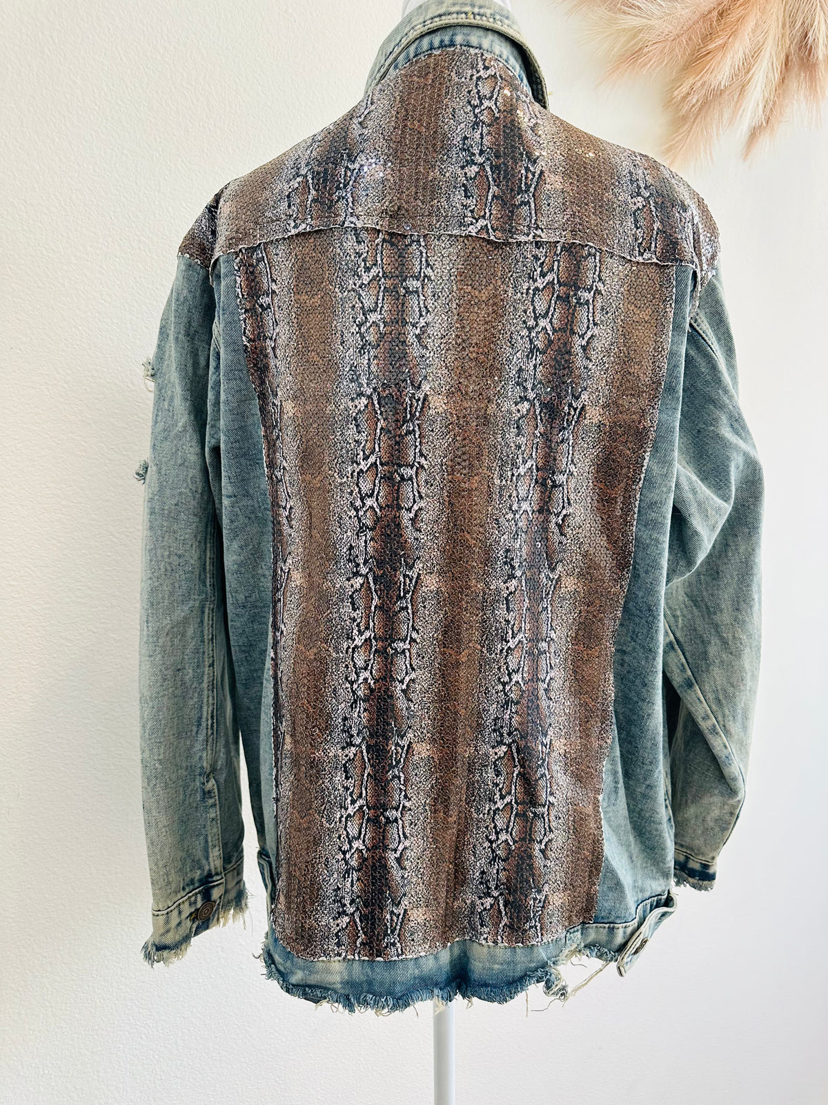 L&B JEAN DISTRESSED SEQUINS JACKET
