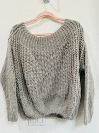 MAIN STRIP CROP SWEATERS