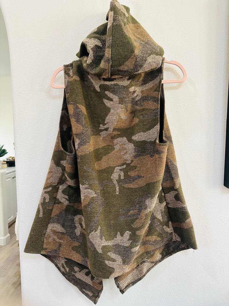 HEM & THREAD VEST