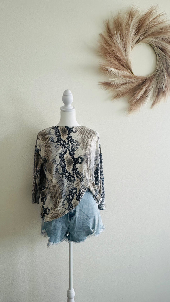 SNAKE CRISS CROSS OPEN BACK TOP