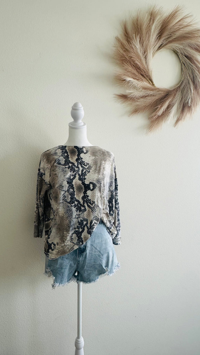 SNAKE CRISS CROSS OPEN BACK TOP