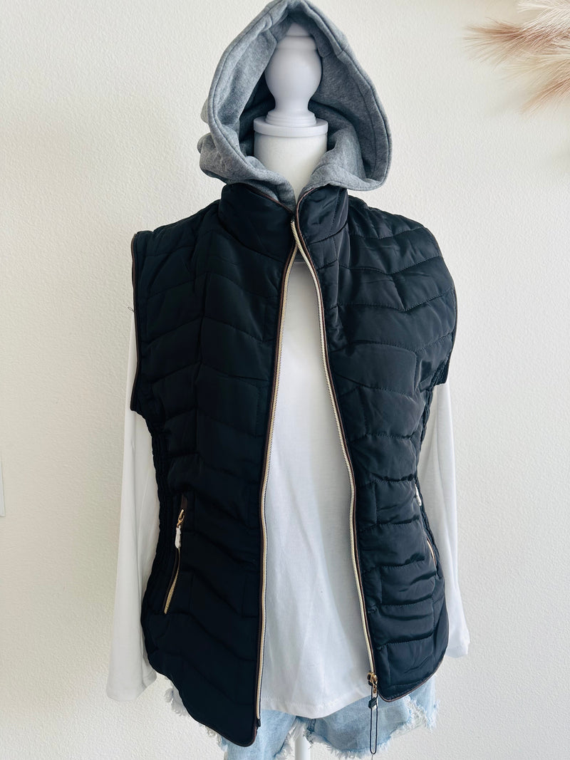 GEEGEE VEST WITH HOOD