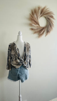 SNAKE CRISS CROSS OPEN BACK TOP