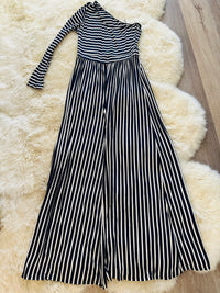 VEVERET ONE SHOULDER WIDE LEG JUMPSUIT