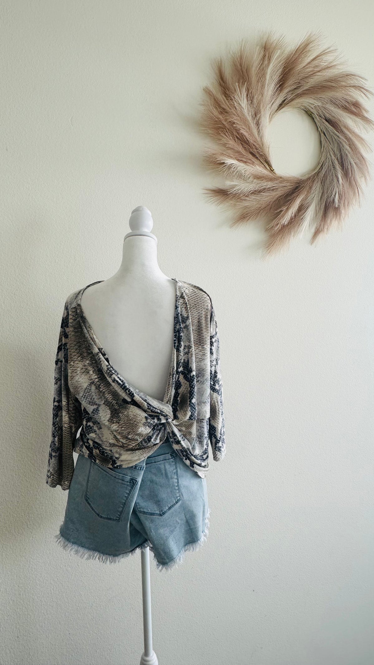 SNAKE CRISS CROSS OPEN BACK TOP