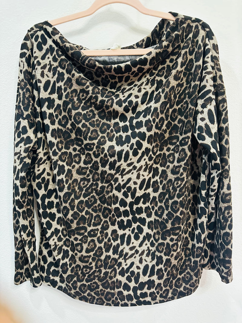 LEOPARD OFF SHOULDER TOP