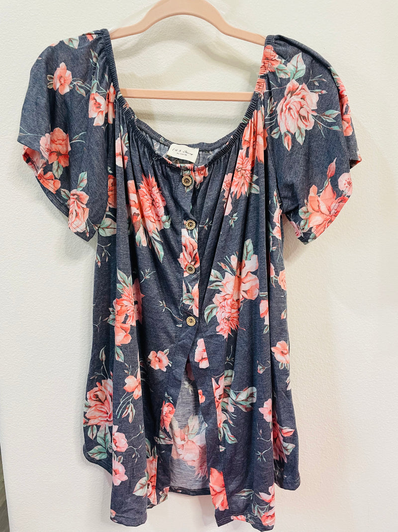 FLORAL BUTTON HALF WAY OPEN BELLY TOP
