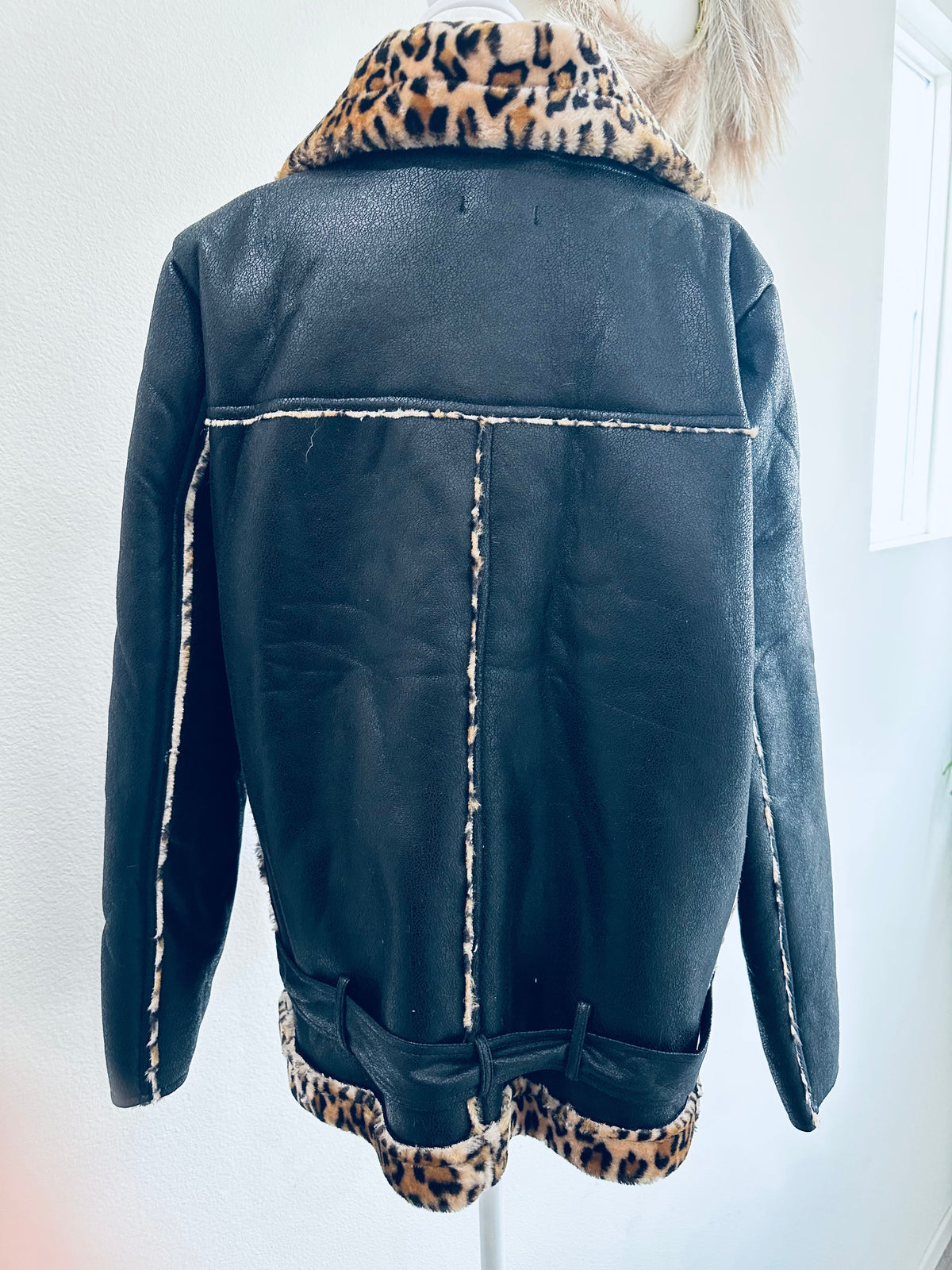 DAY & NIGHT LEOPARD HEAVY FAUX LEATHER AND SUEDE JACKET