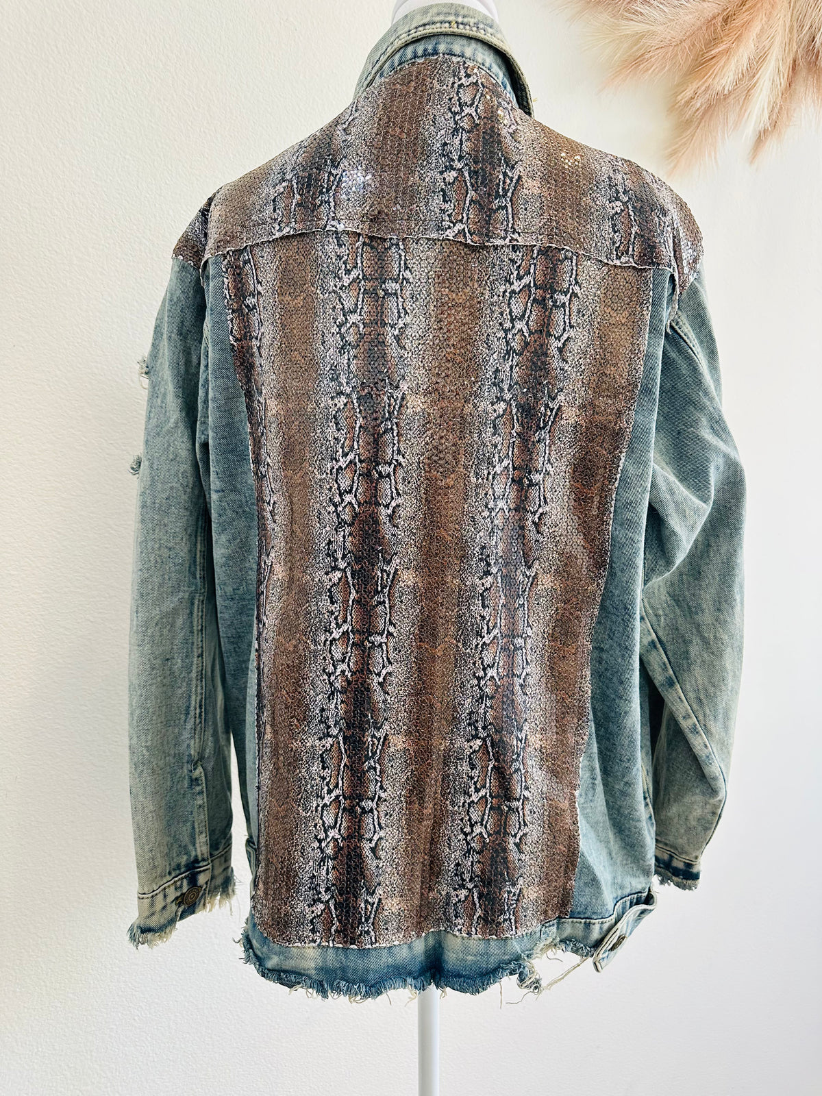 L&B JEAN DISTRESSED SEQUINS JACKET