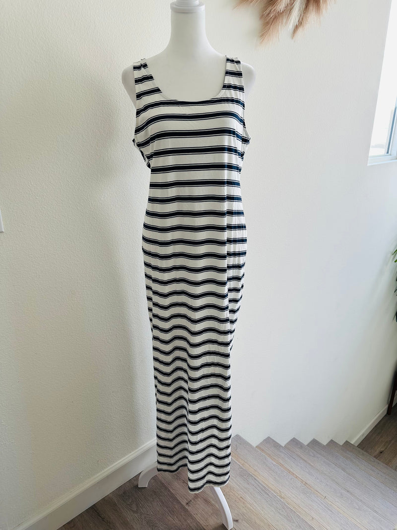 MAIN STRIP STRIPED KEY HOLE BACK MAXI
