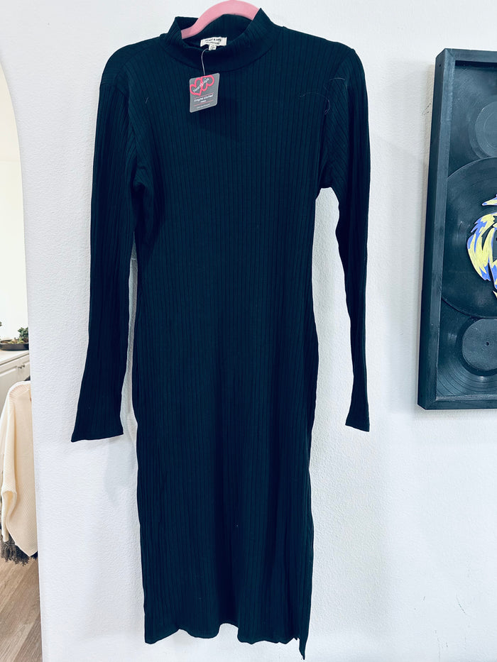HEART & HIPS RIBBED SWEATER DRESS