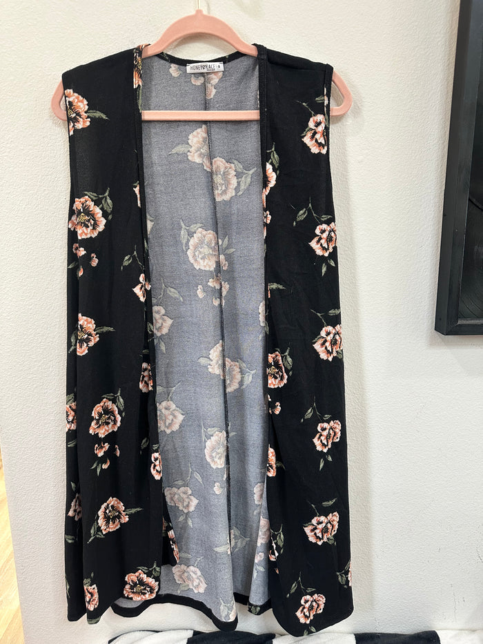 HONEY & LACE FLORAL VEST