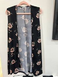 HONEY & LACE FLORAL VEST