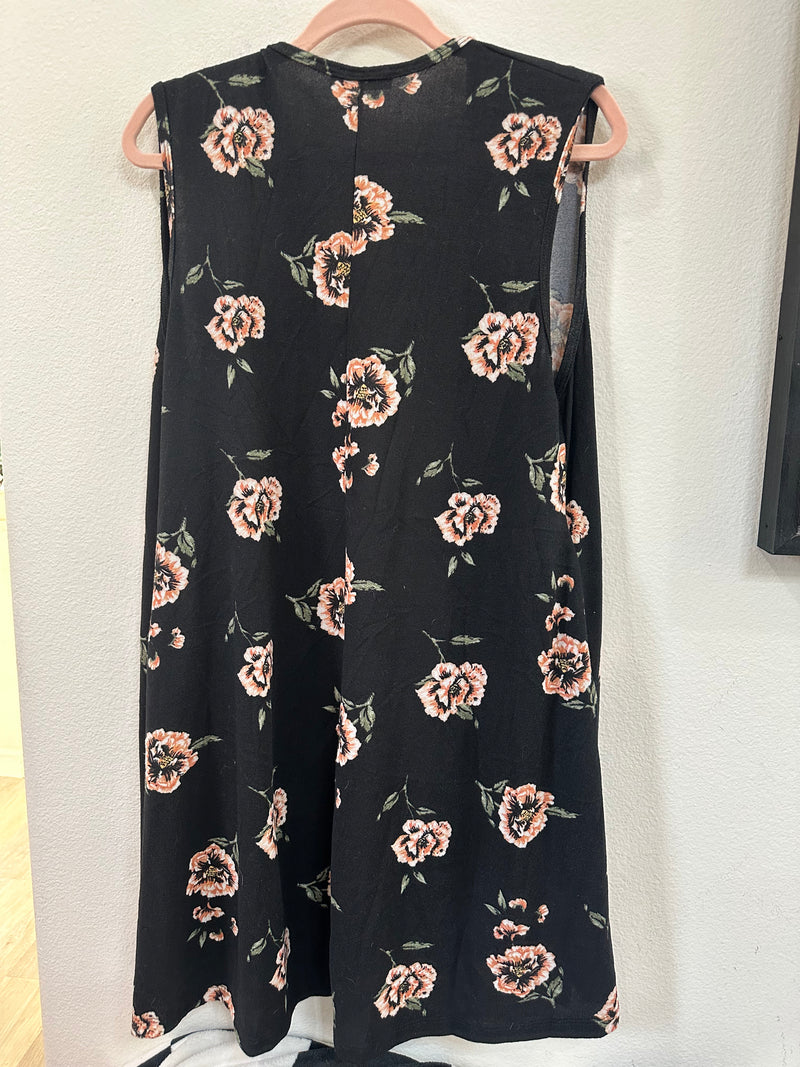 HONEY & LACE FLORAL VEST