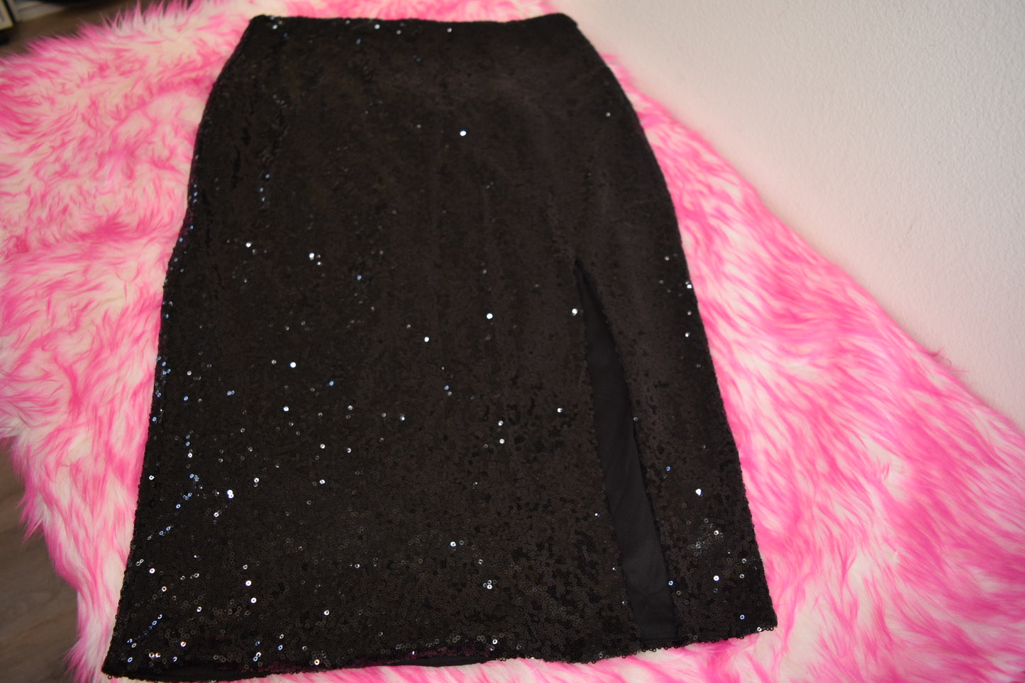 Lush black sequined pencil skirt