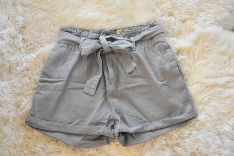 MINT PAPER BAG BELTED SHORTS