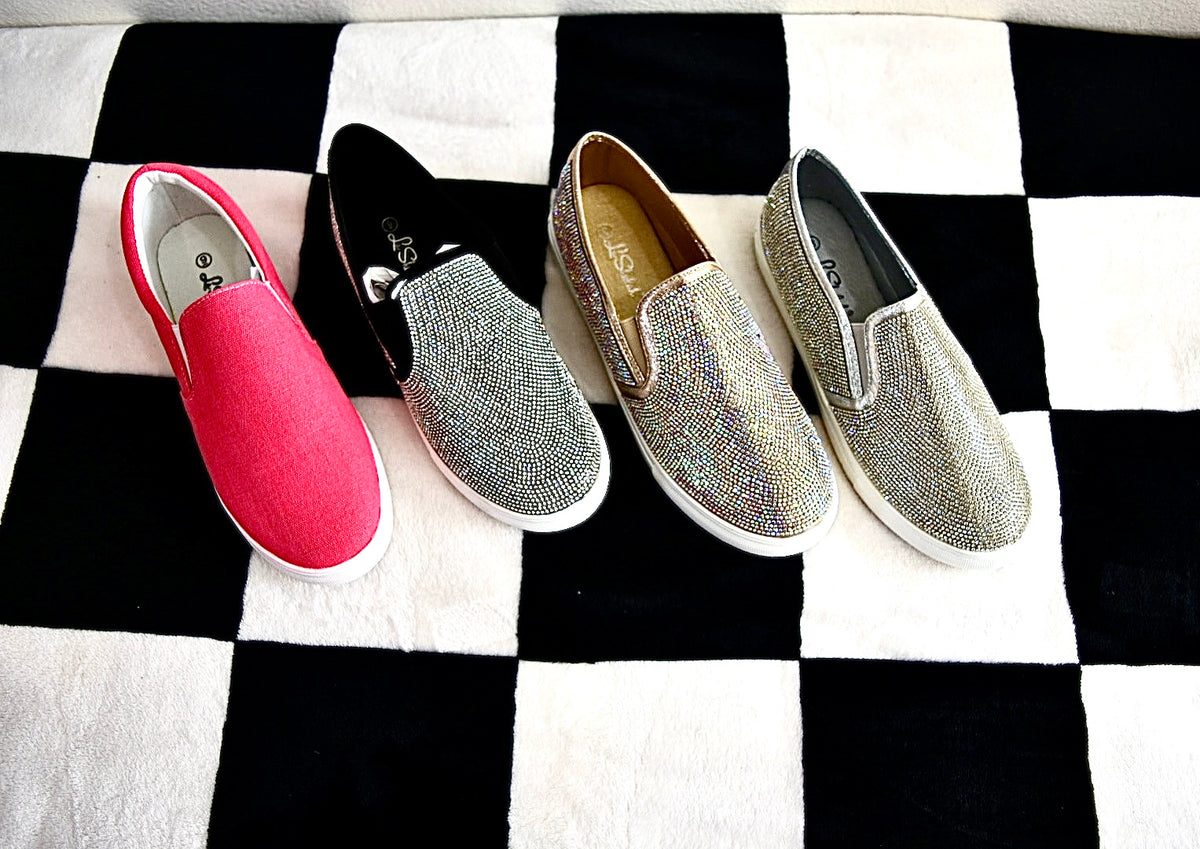 LA SHEELAH SLIP ON SHOES