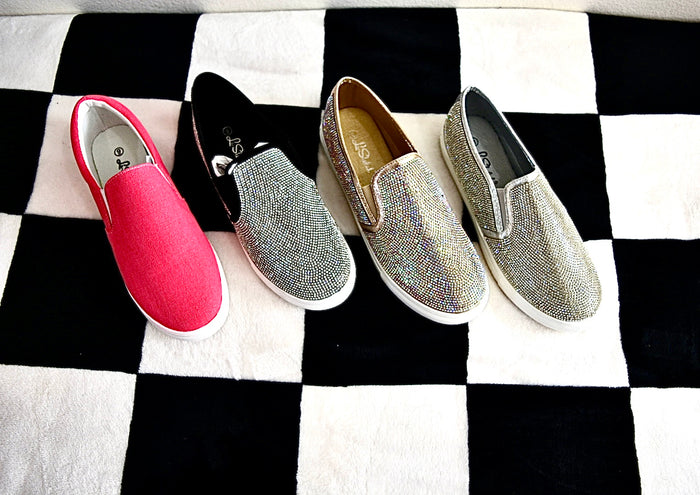LA SHEELAH SLIP ON SHOES