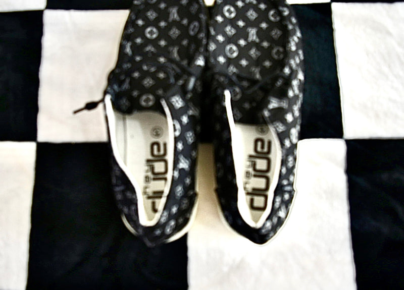LV HEY DUDES