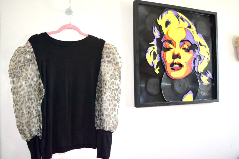 ODDI CHIC & SHEER TOP