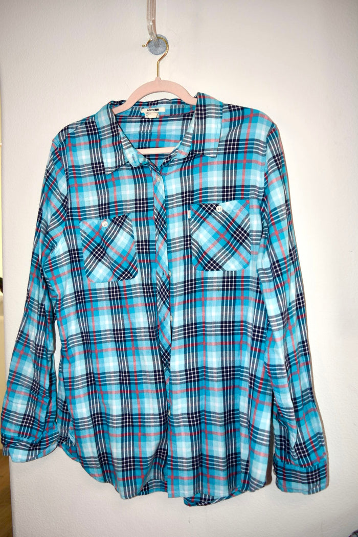 LEV*S FLANNELS