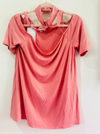 CRISS CROSS NECK DETAIL TOP