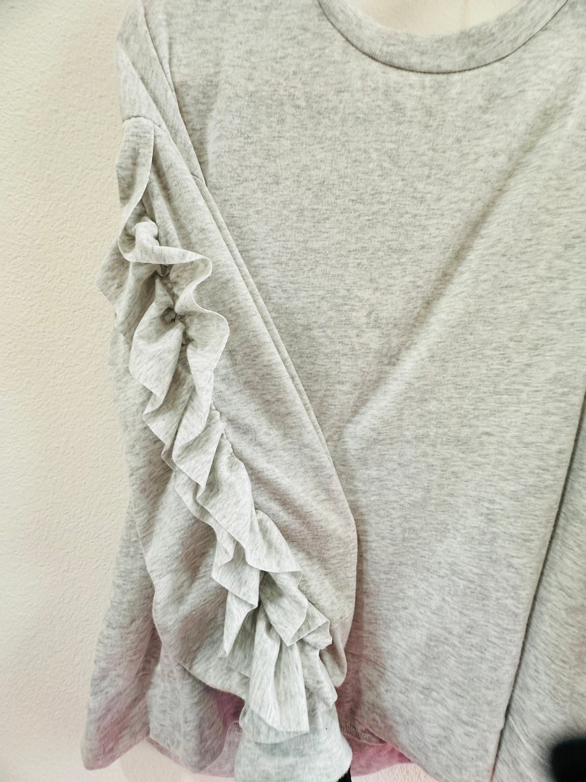 DAVI & DANI RUFFLE LONG SLEEVE TOP